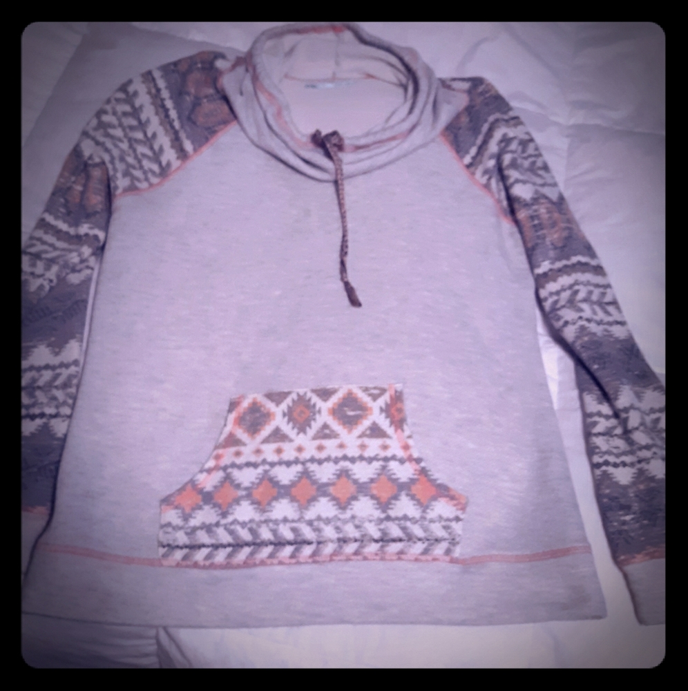 Maurice's sweatshirt